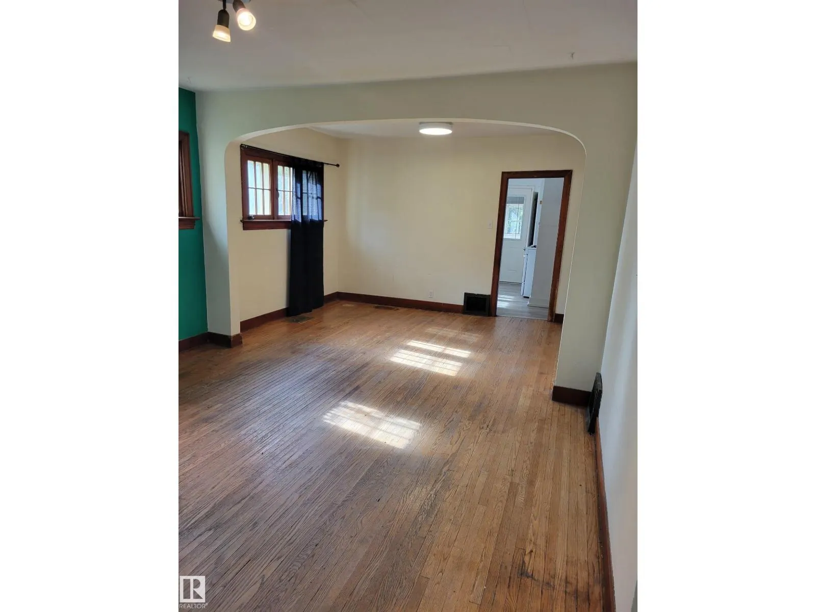 10822 107 ST NW