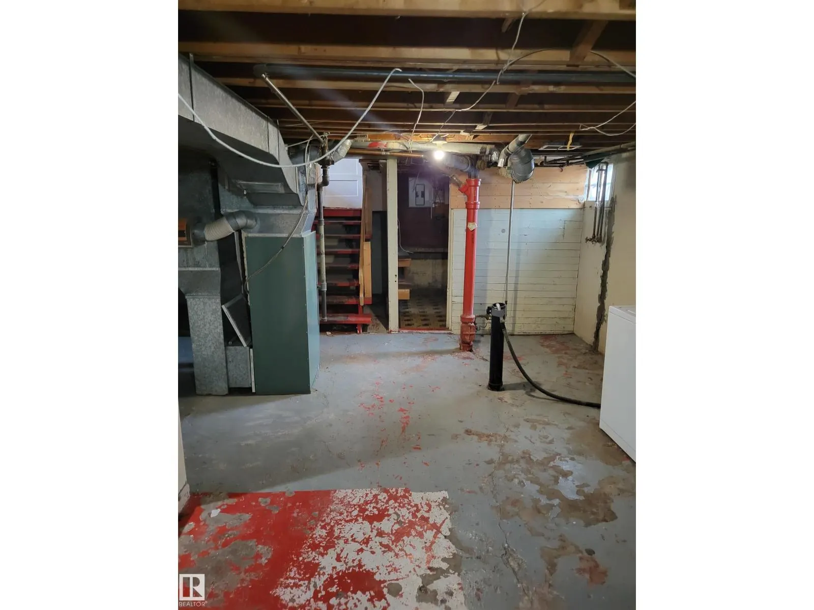 10822 107 ST NW