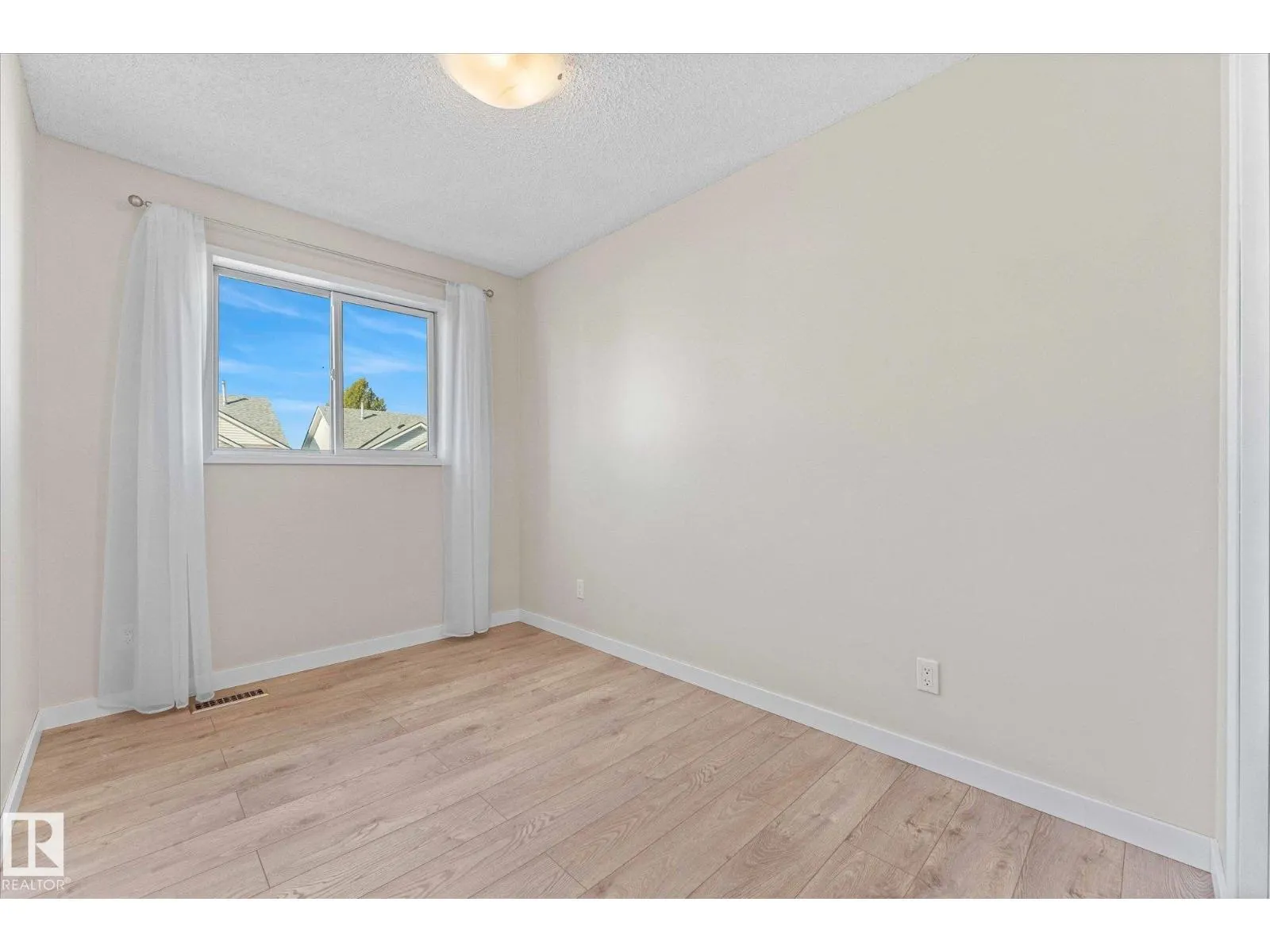 #119 1 ABERDEEN WY