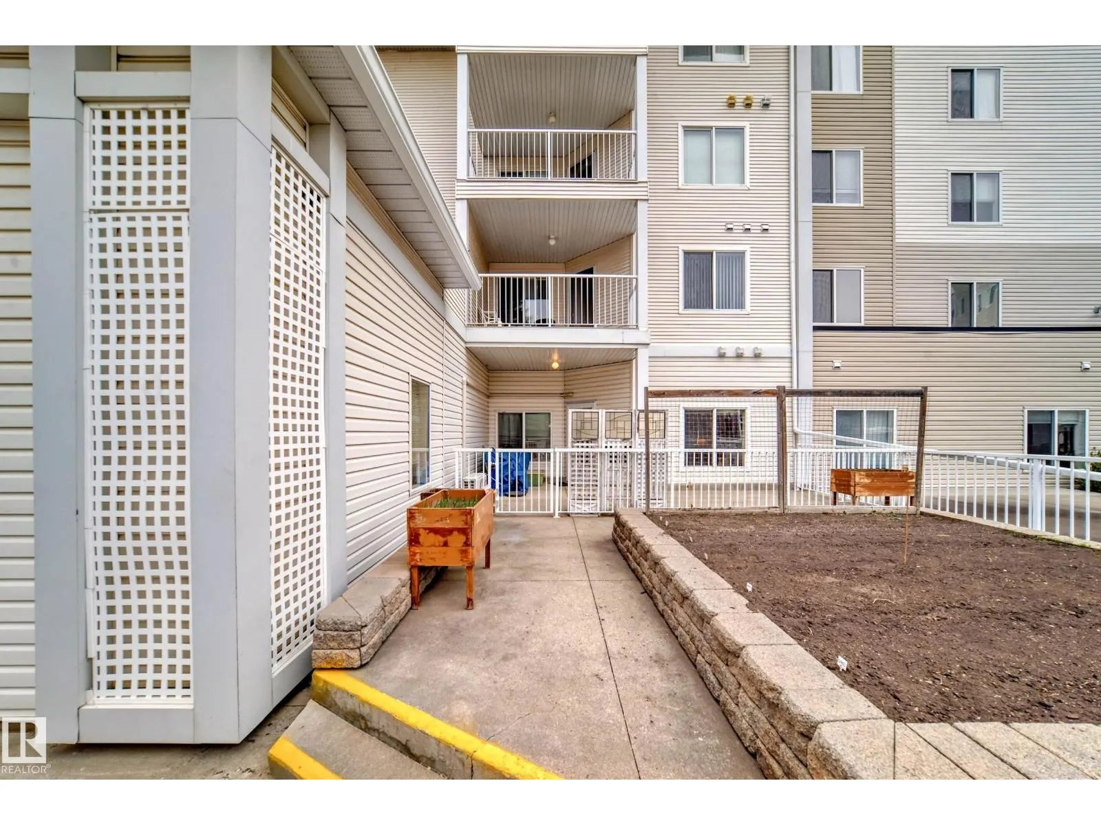 #134 78 MCKENNEY AV