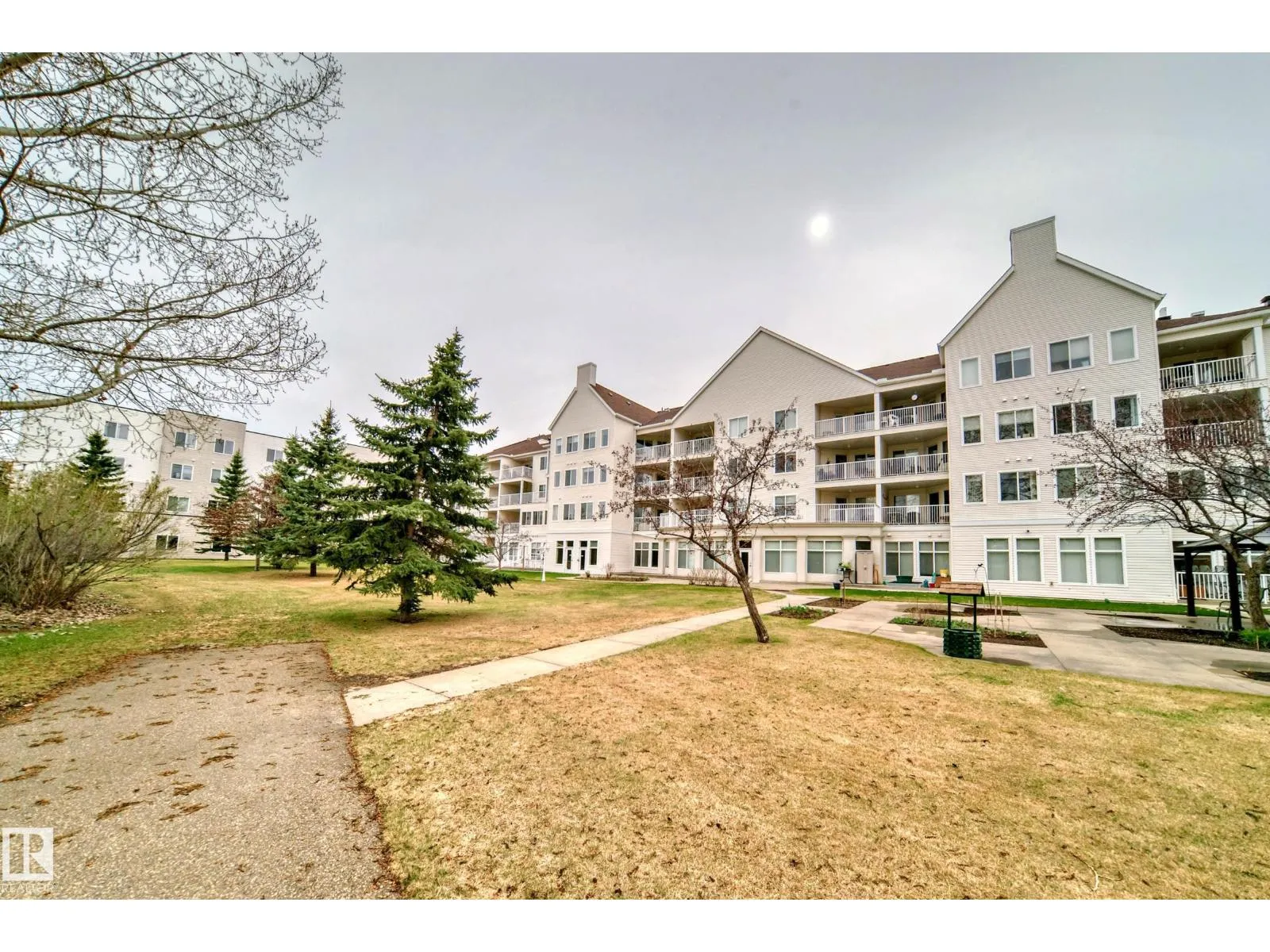 #134 78 MCKENNEY AV