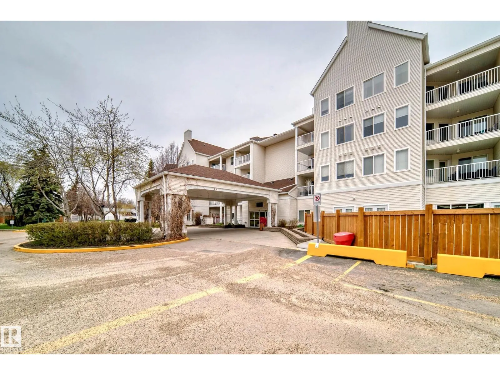 #134 78 MCKENNEY AV