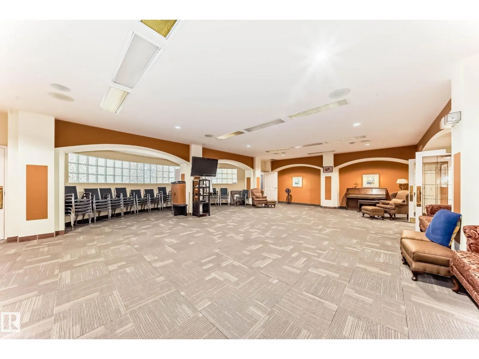 #134 78 MCKENNEY AV