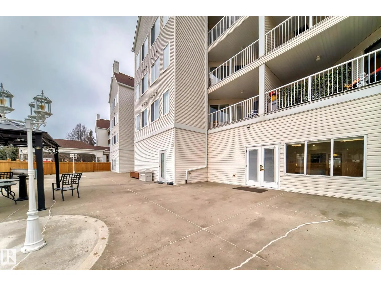 #134 78 MCKENNEY AV