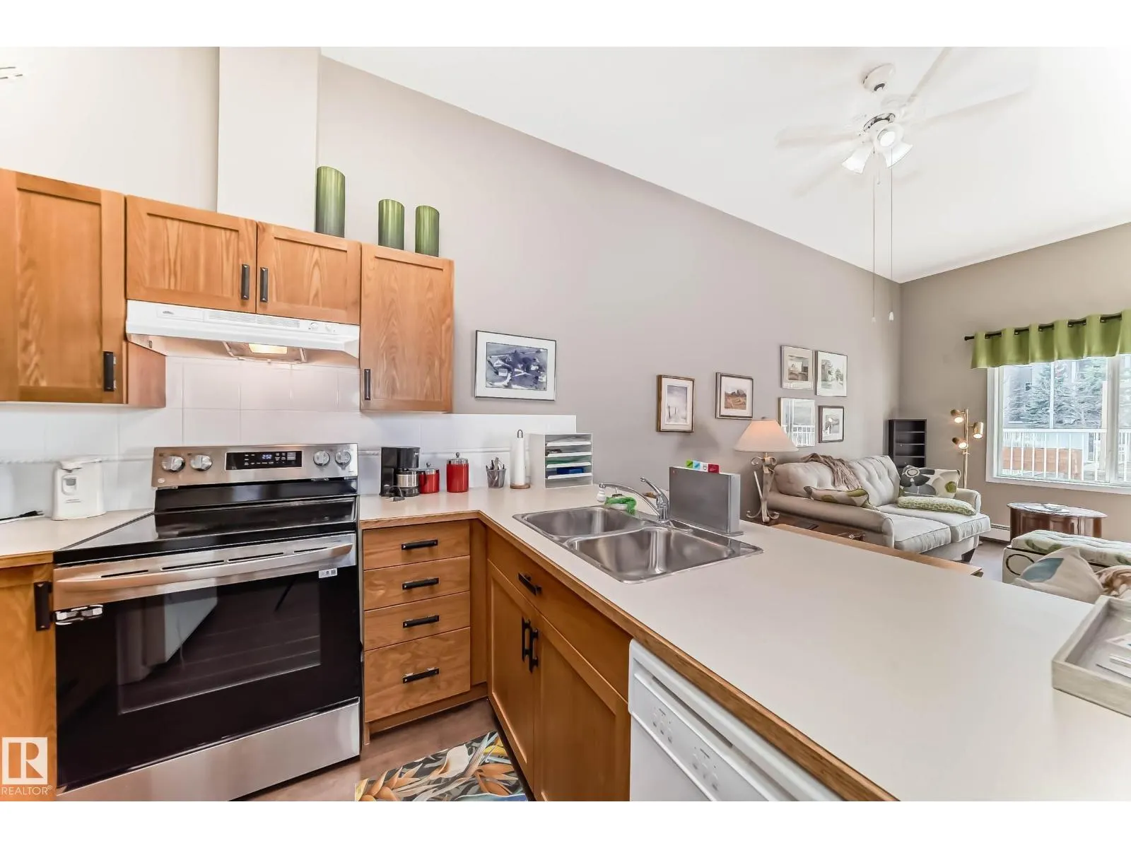 #134 78 MCKENNEY AV
