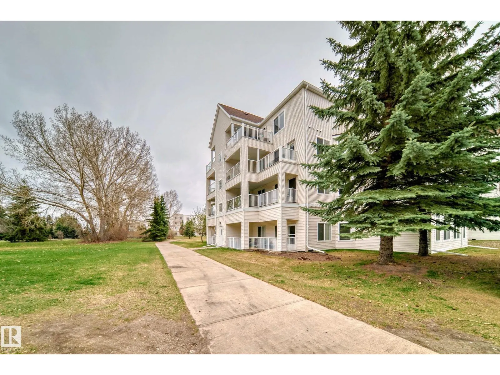 #134 78 MCKENNEY AV