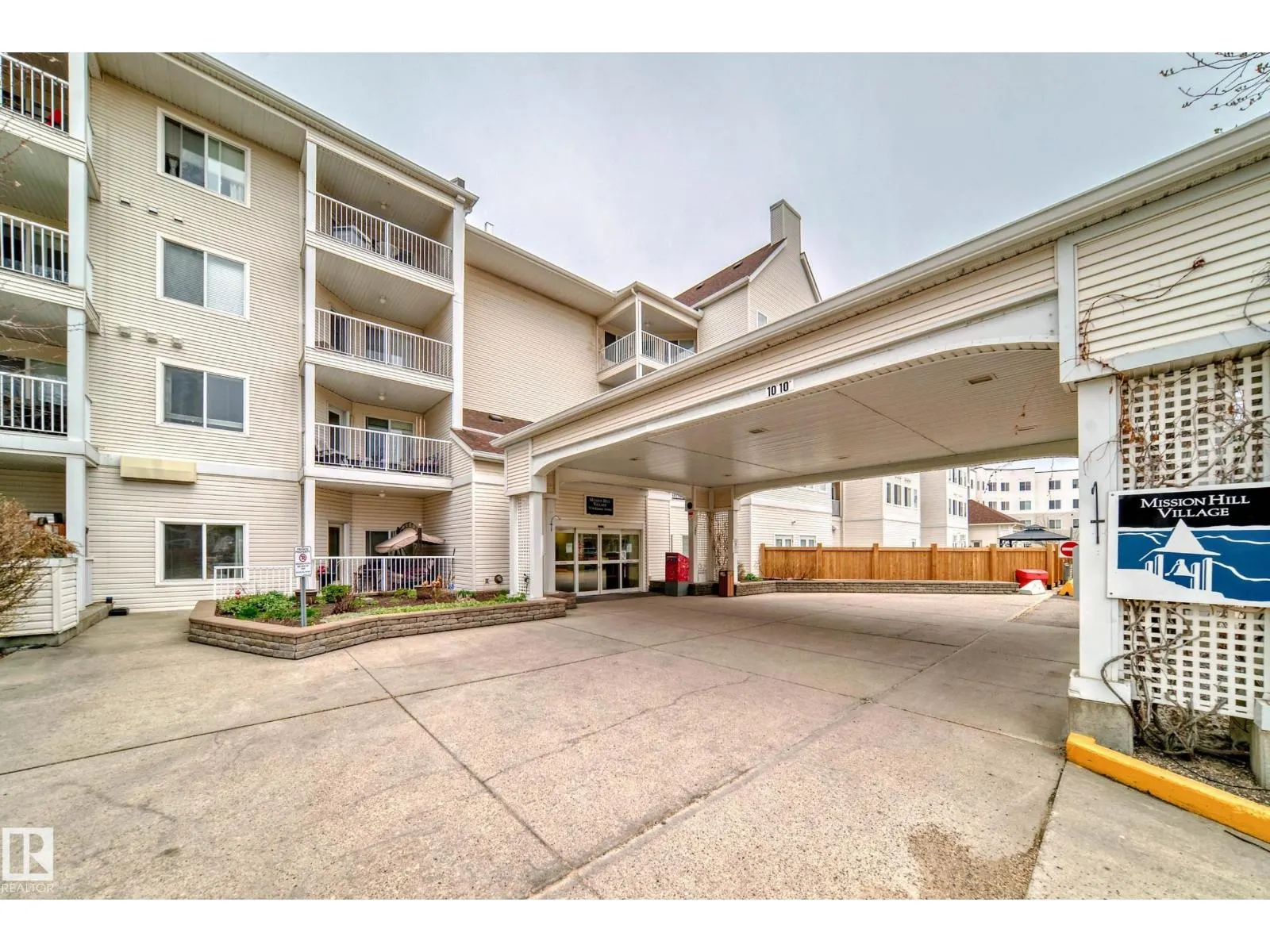 #134 78 MCKENNEY AV