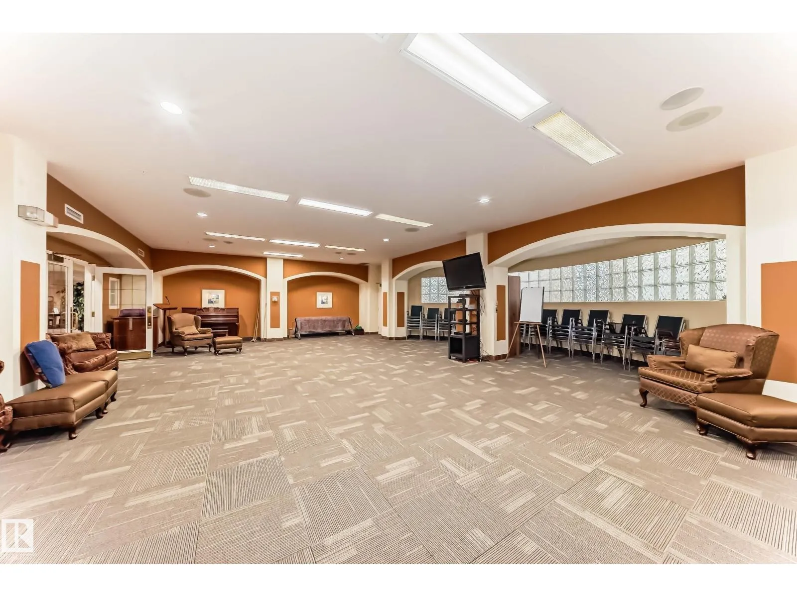 #134 78 MCKENNEY AV