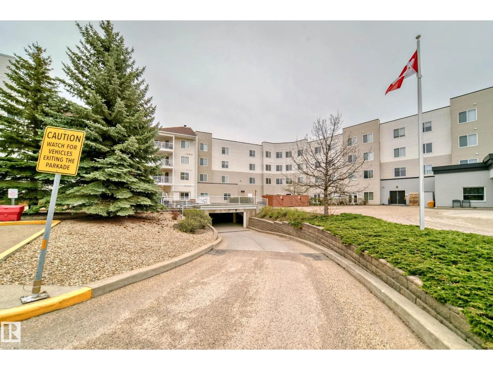 #134 78 MCKENNEY AV
