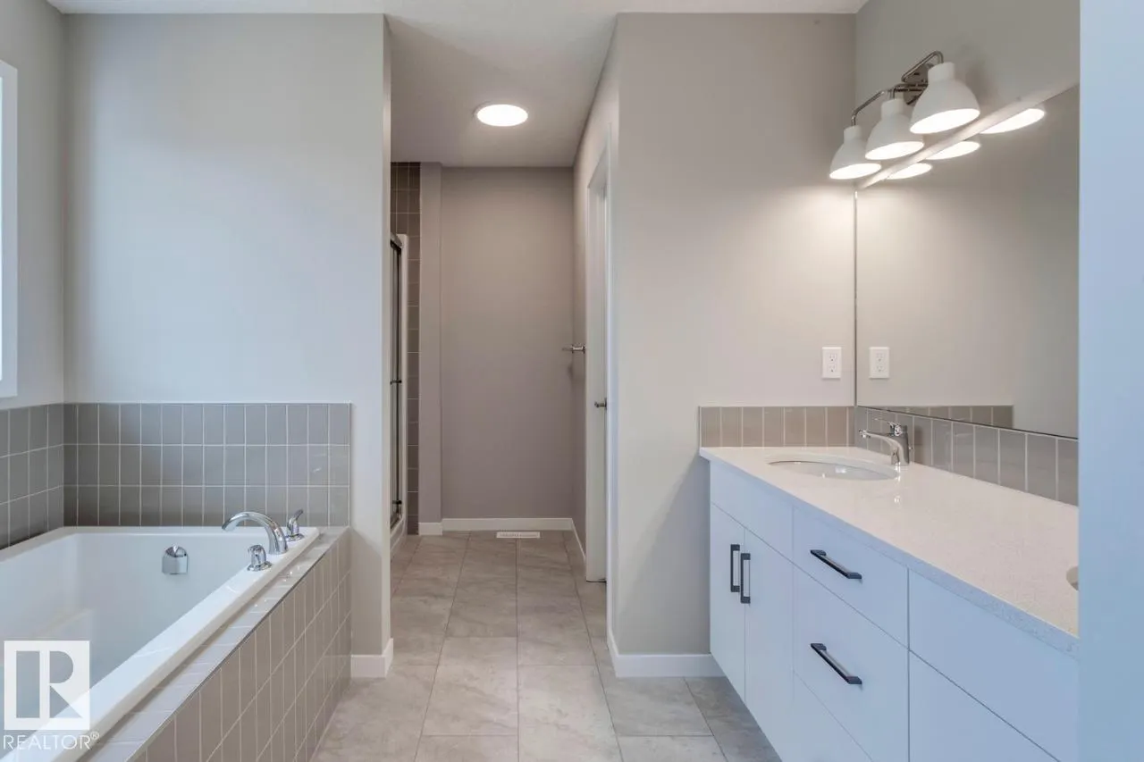 9483 228 ST NW