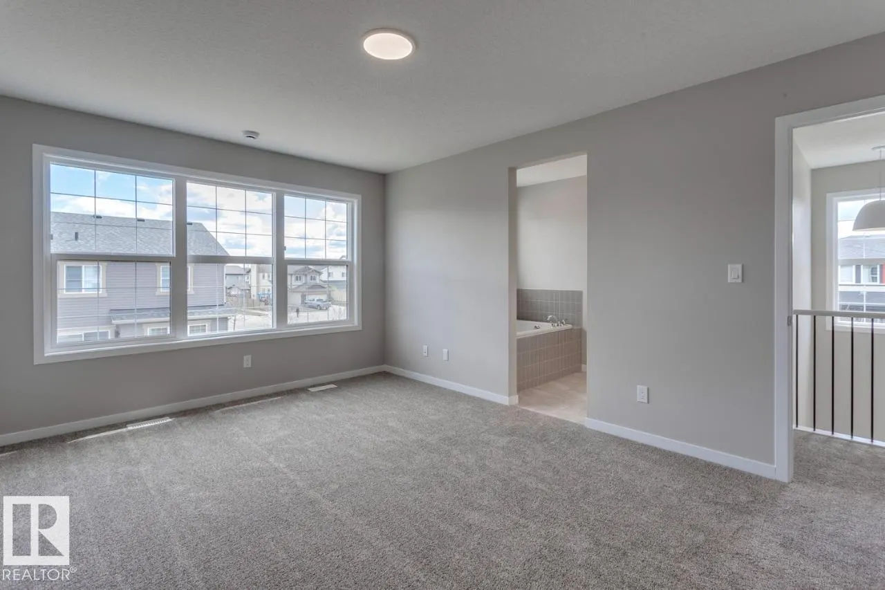 9483 228 ST NW