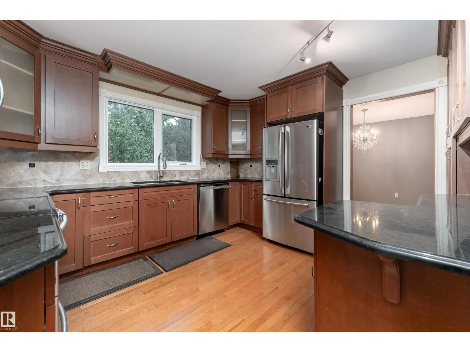 5310 39B AV NW