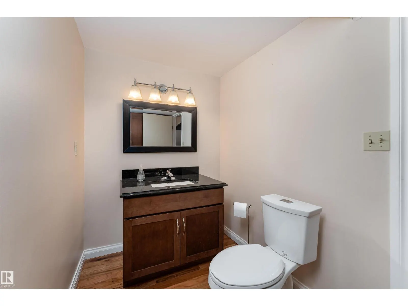 5310 39B AV NW