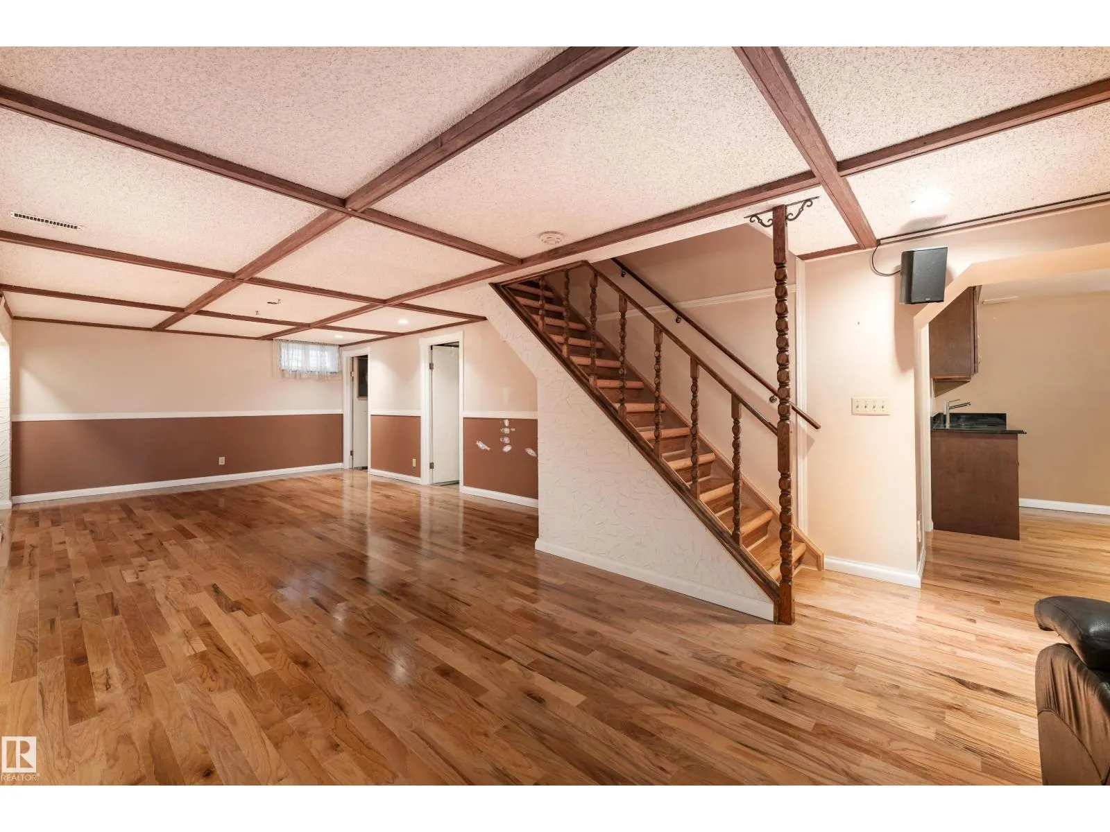 5310 39B AV NW