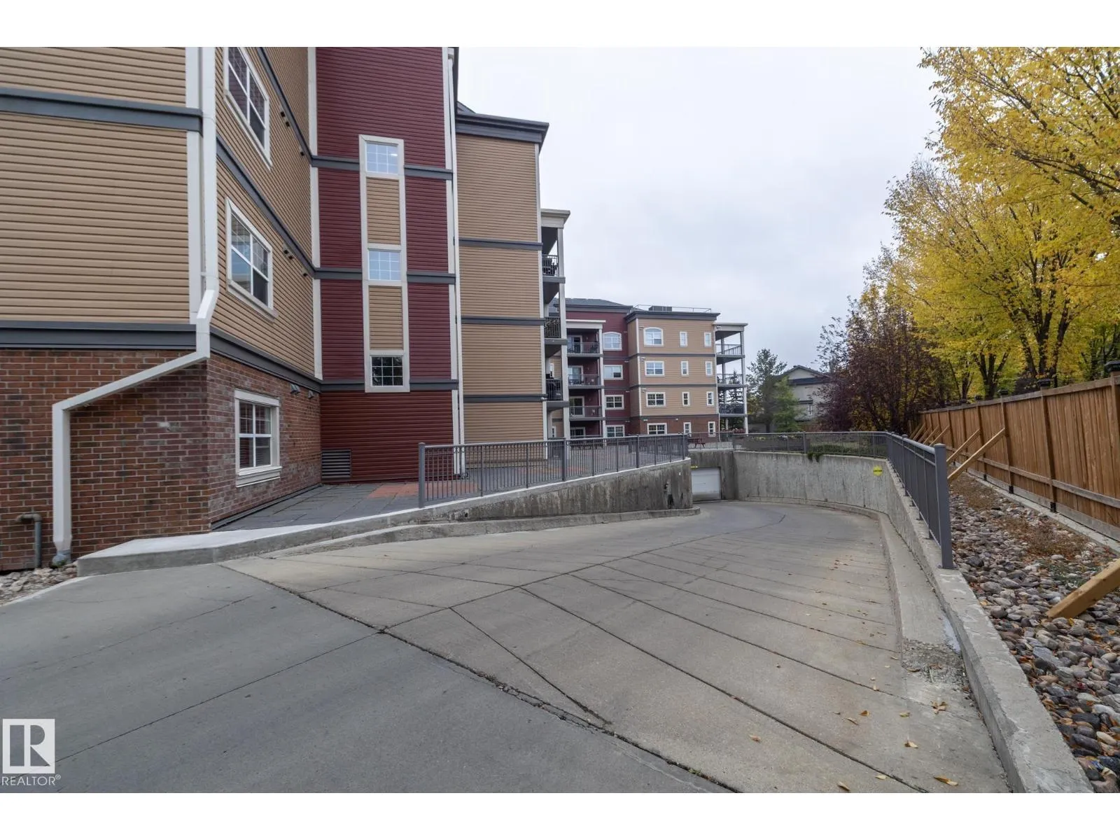 #407 5280 Terwillegar BV NW
