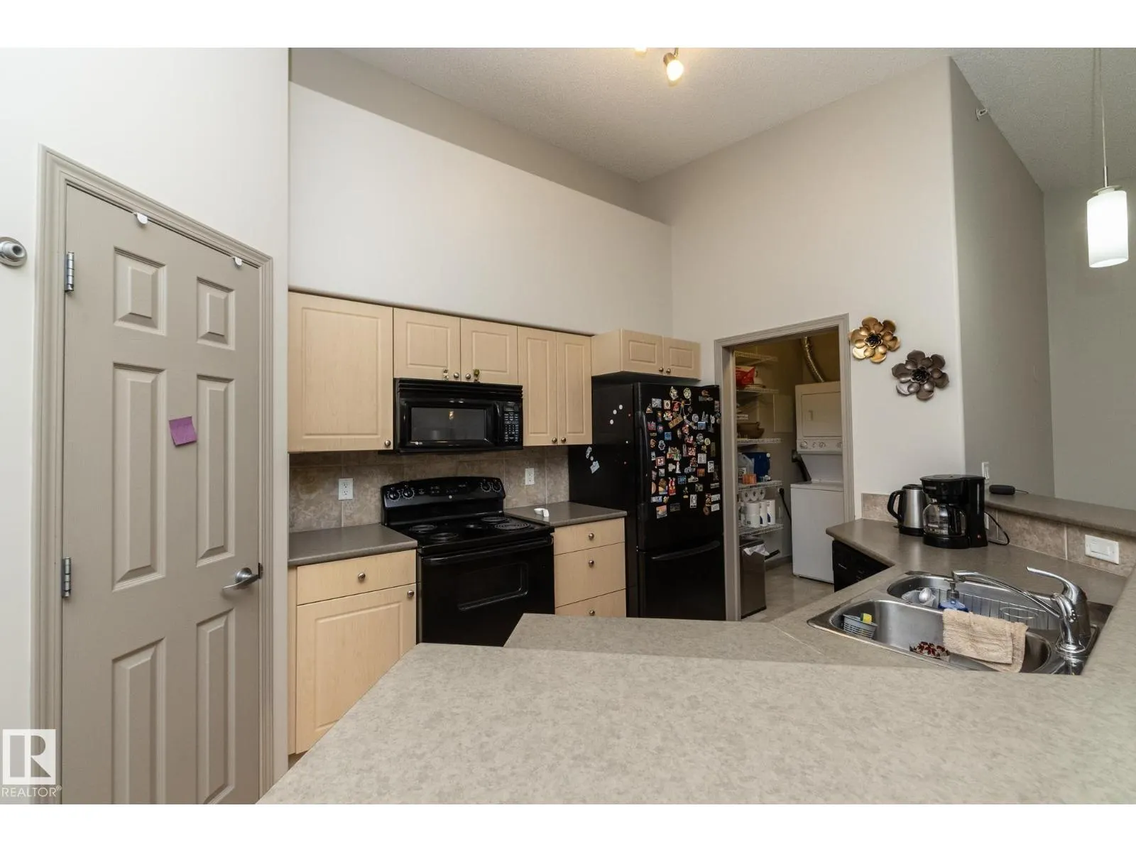 #407 5280 Terwillegar BV NW