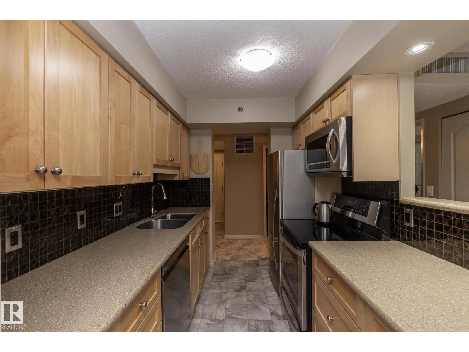 #205 10130 114 ST NW