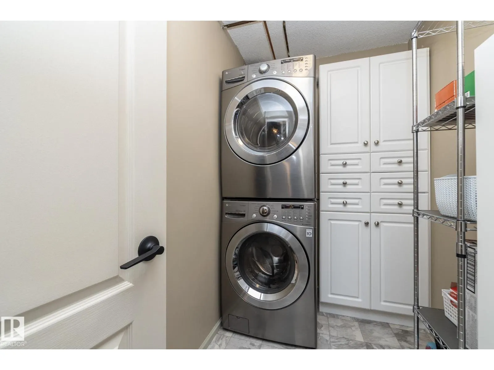 #205 10130 114 ST NW