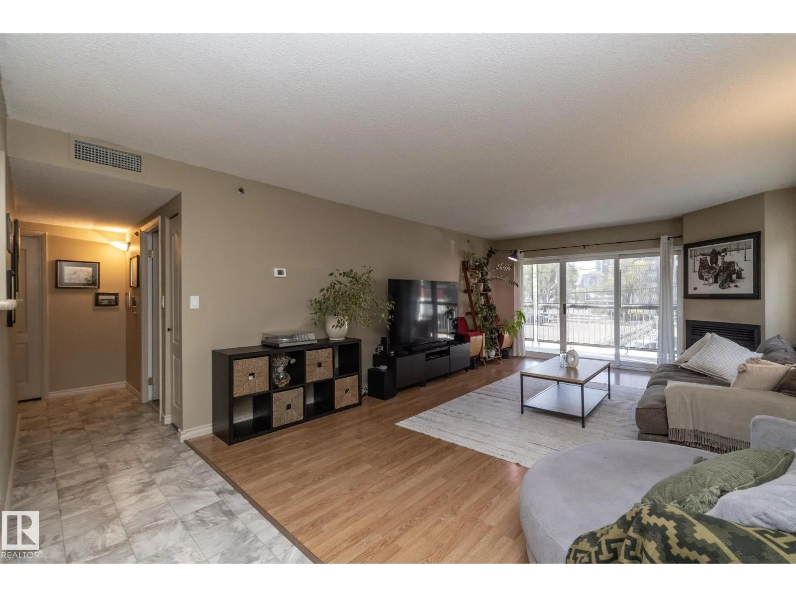 #205 10130 114 ST NW