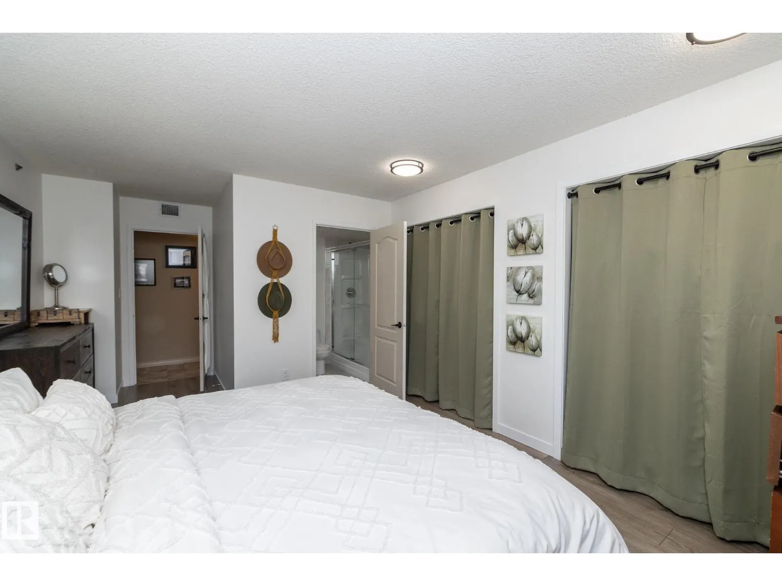 #205 10130 114 ST NW