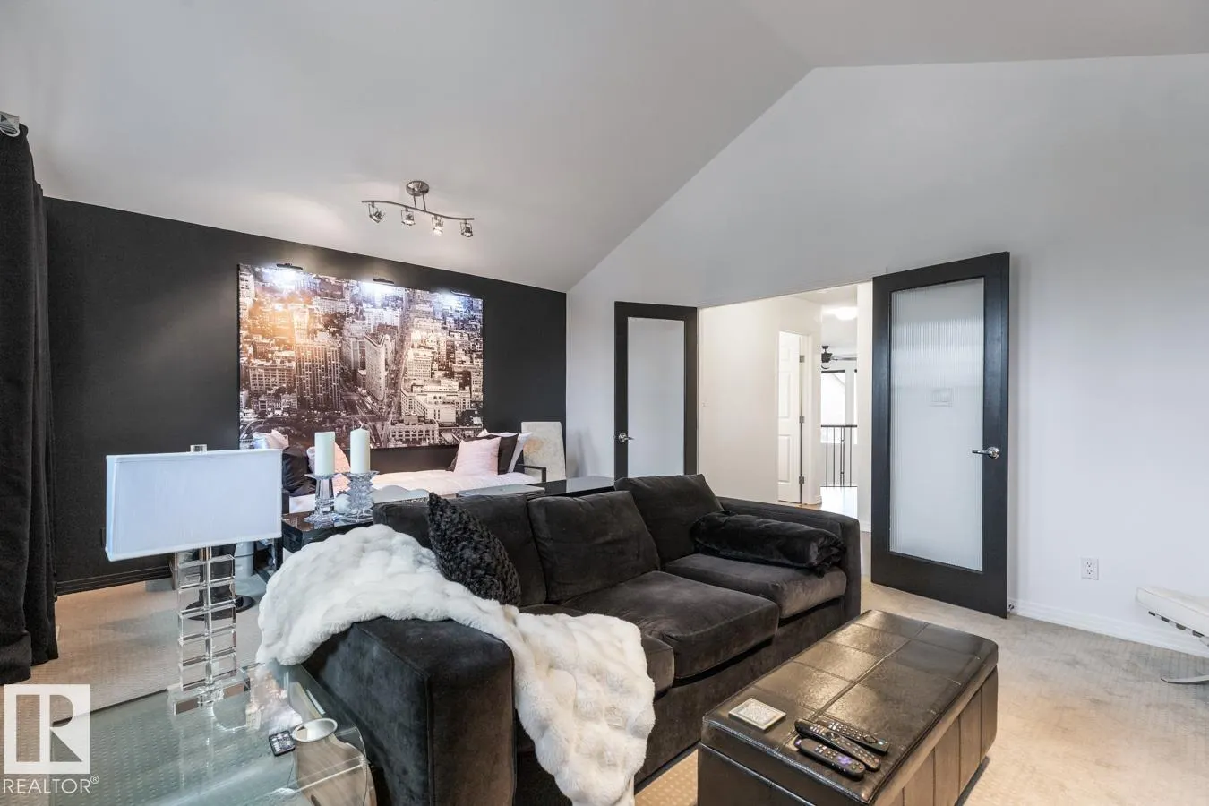 7243 ESSEX WY