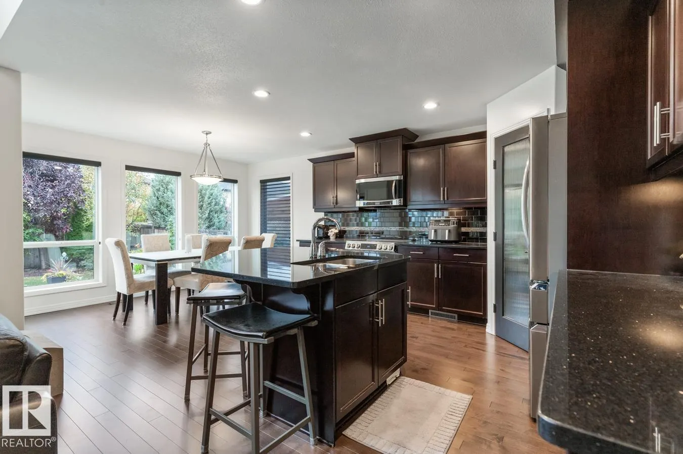 7243 ESSEX WY