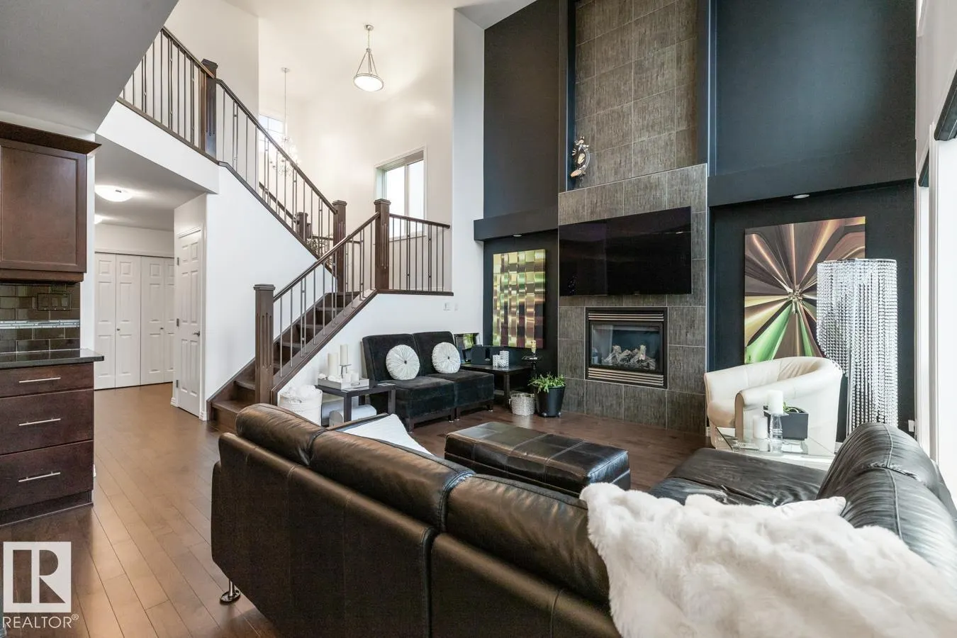7243 ESSEX WY