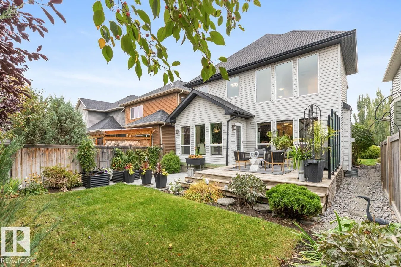 7243 ESSEX WY
