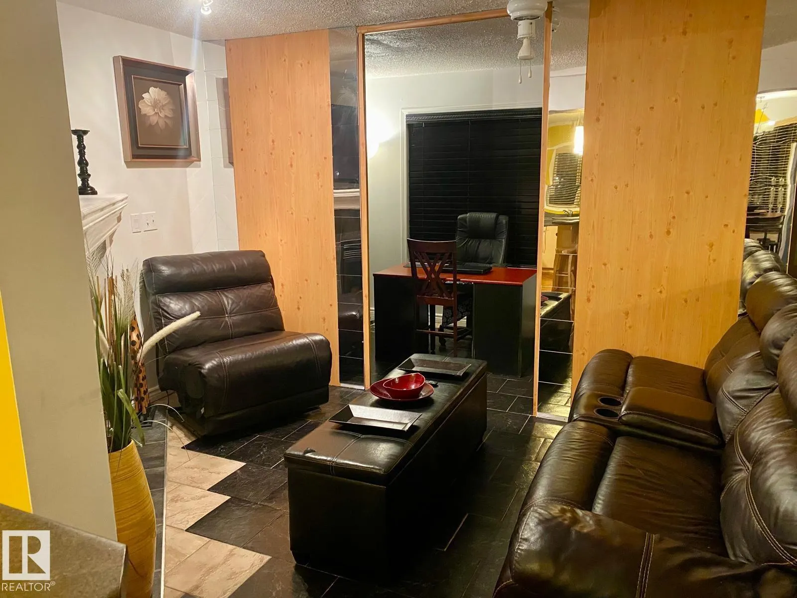 7905 12 AV SW