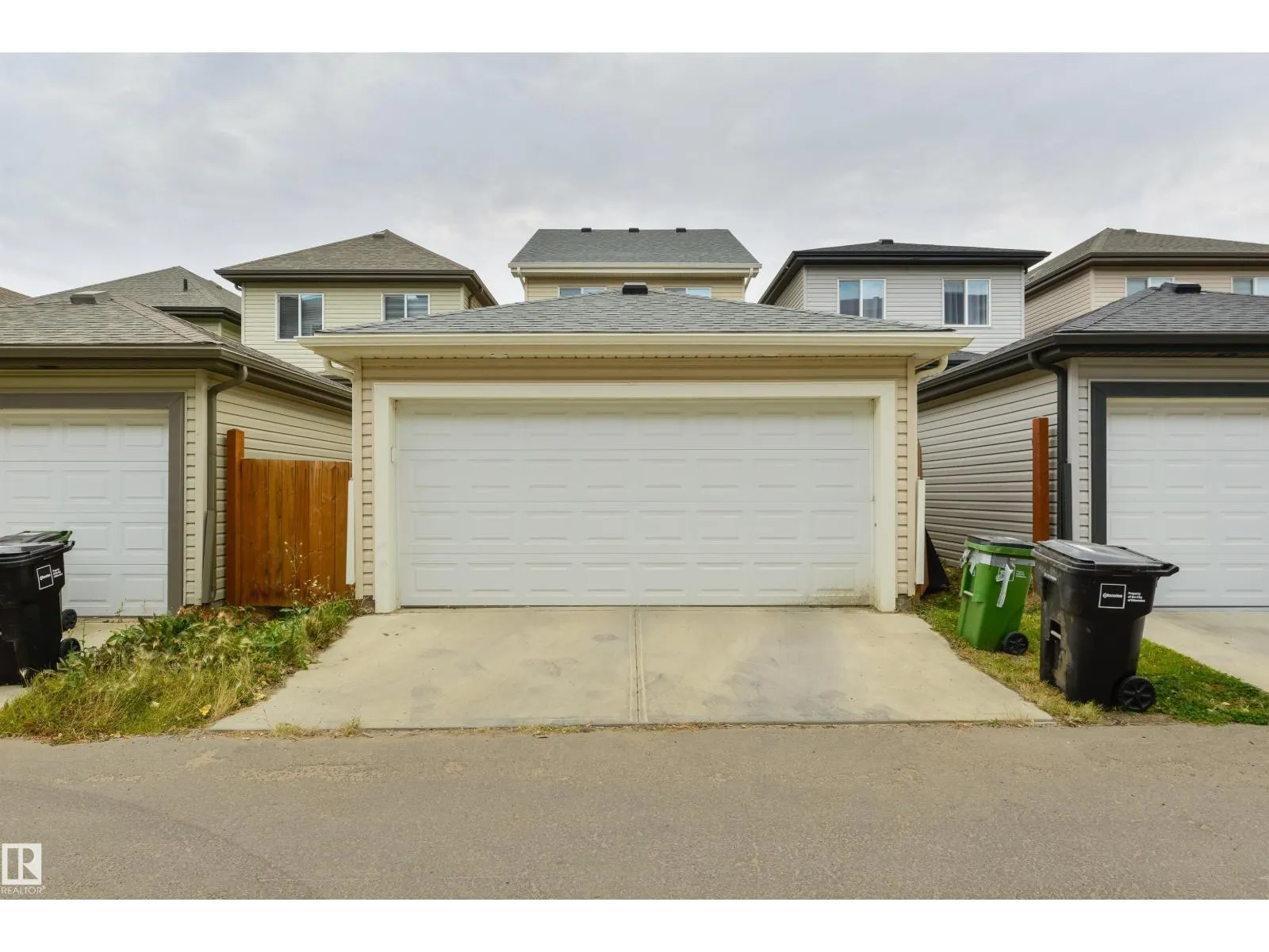 17648 62 ST NW