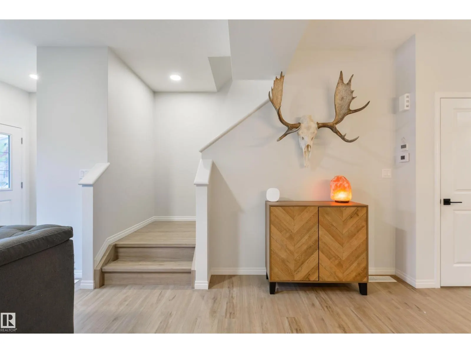 17648 62 ST NW