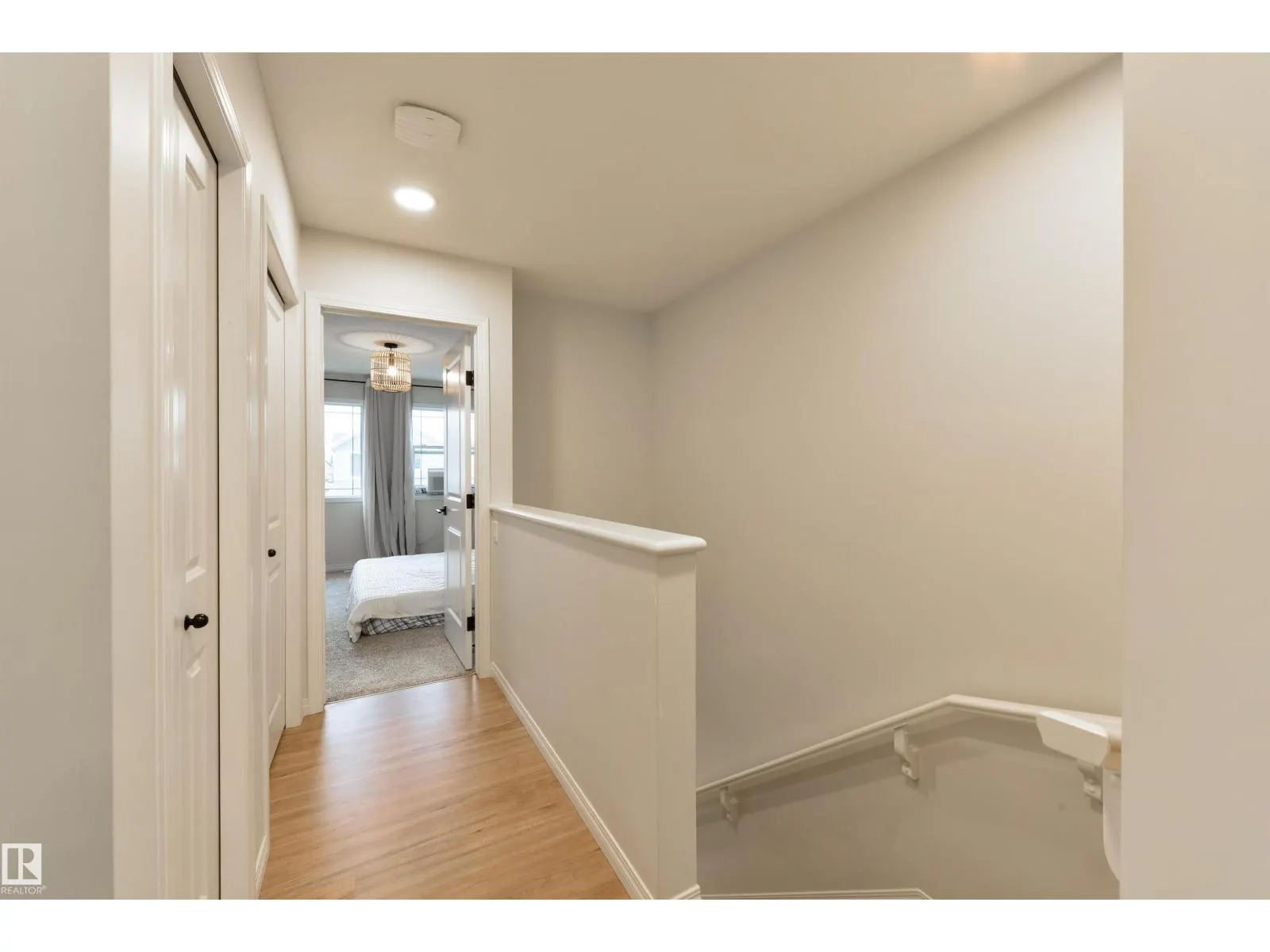 17648 62 ST NW