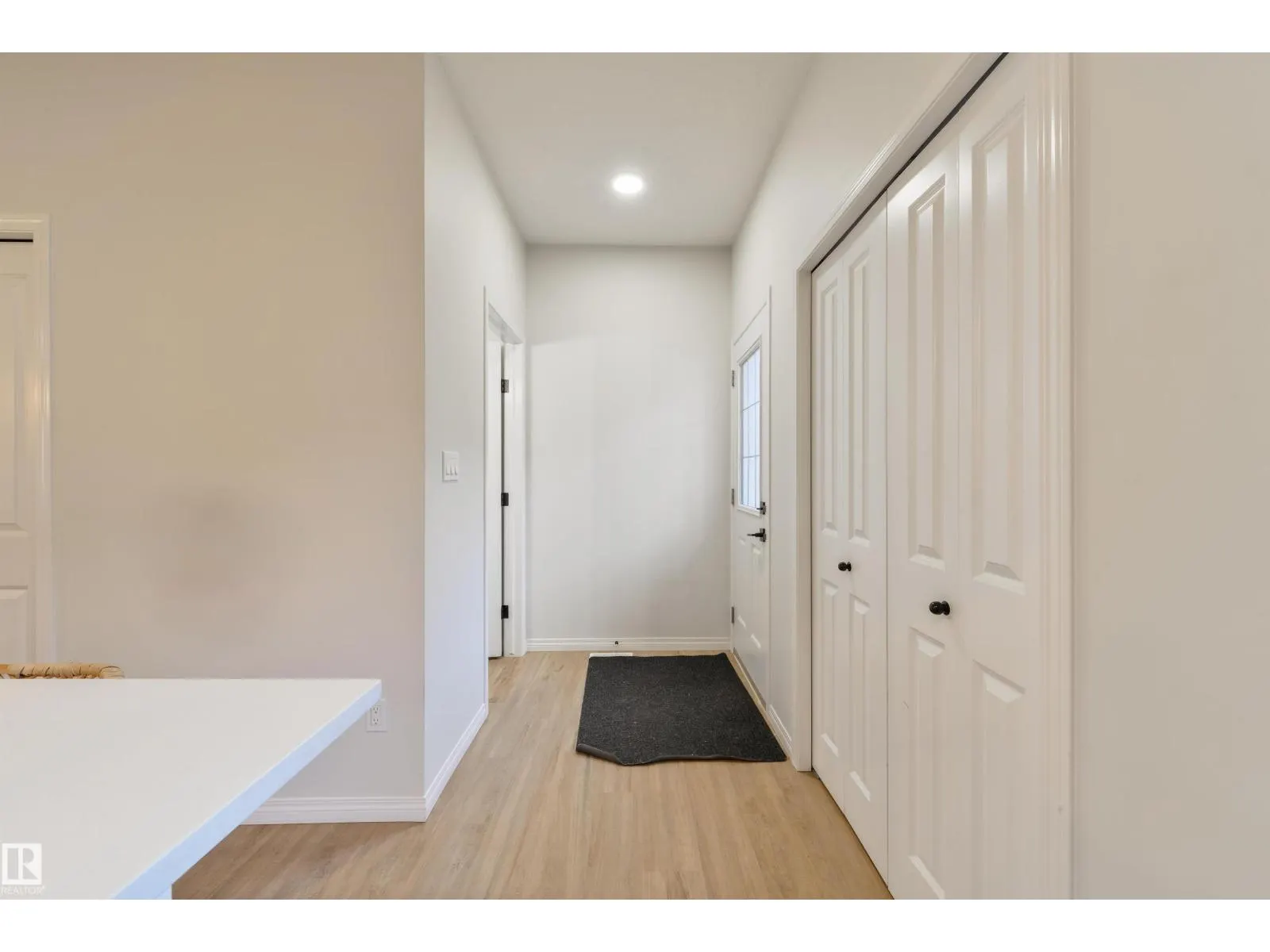 17648 62 ST NW