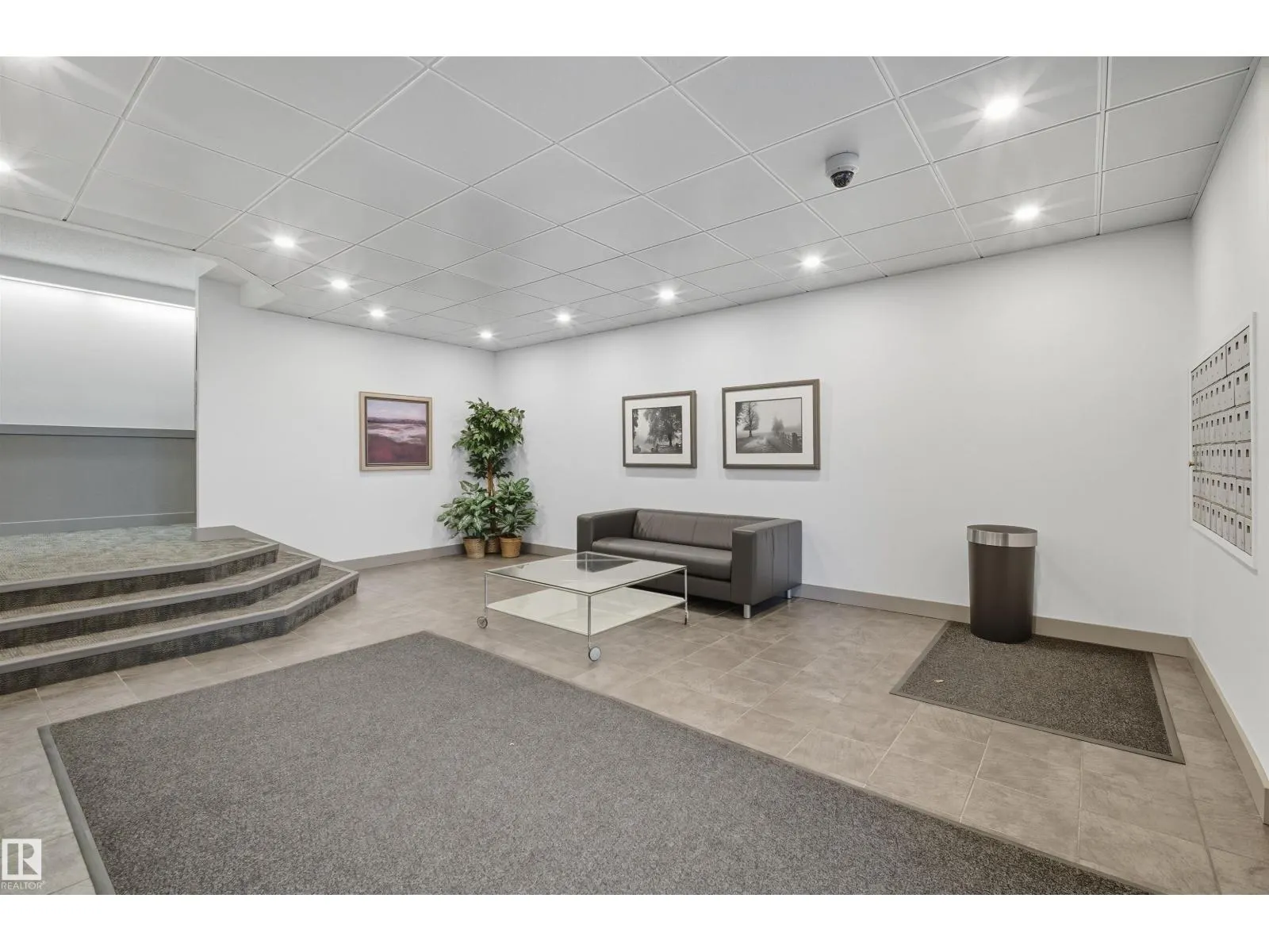 #602 9929 113 ST NW