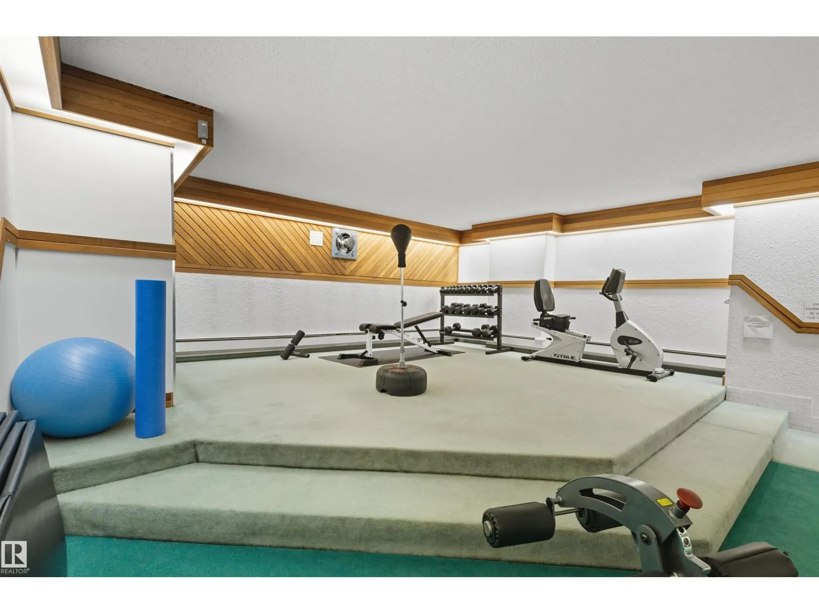 #602 9929 113 ST NW