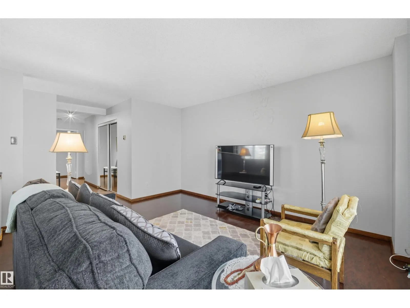 #602 9929 113 ST NW