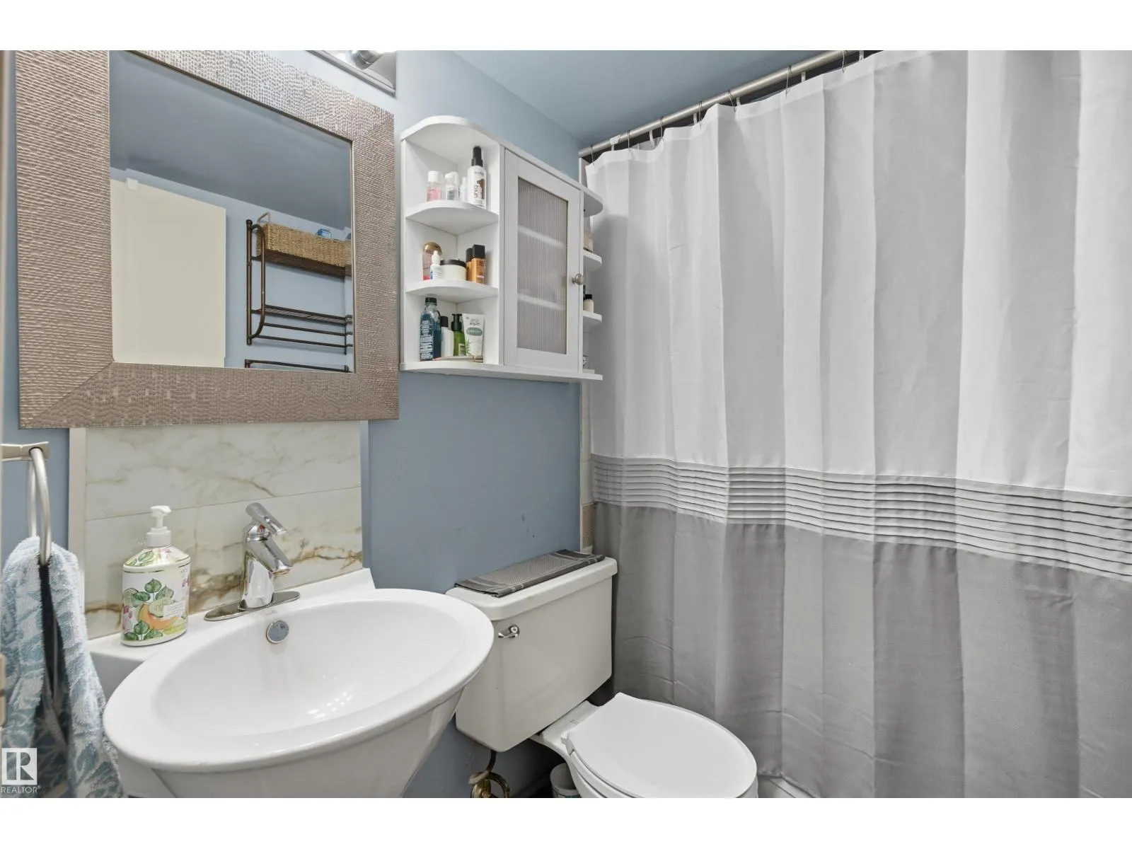 #602 9929 113 ST NW
