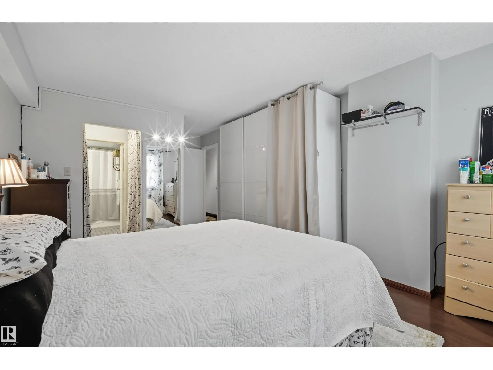 #602 9929 113 ST NW