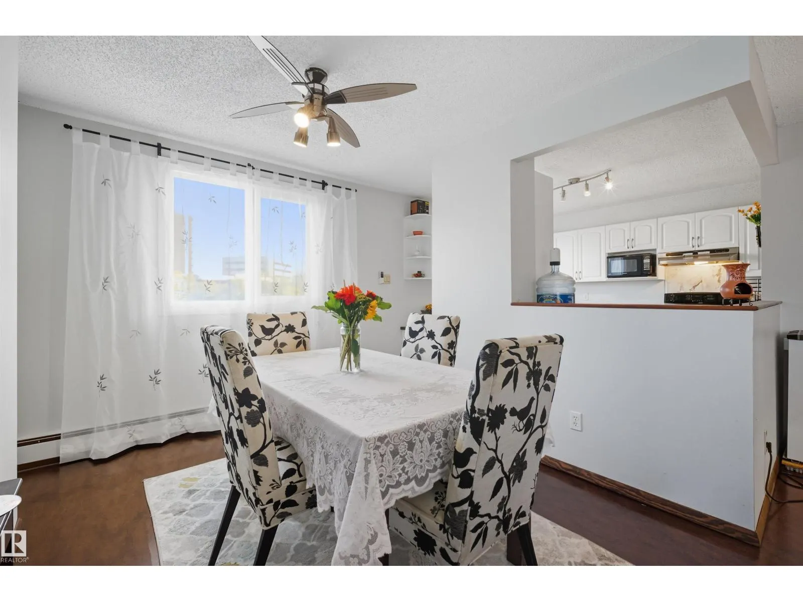#602 9929 113 ST NW