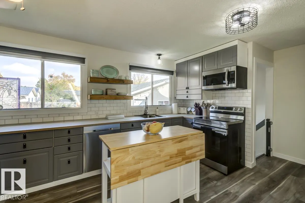 67 CORINTHIA DR