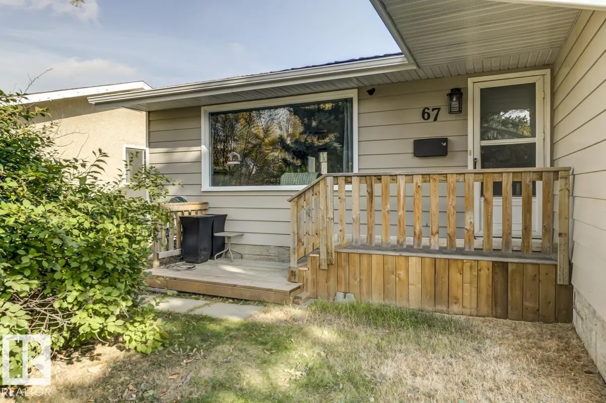67 CORINTHIA DR
