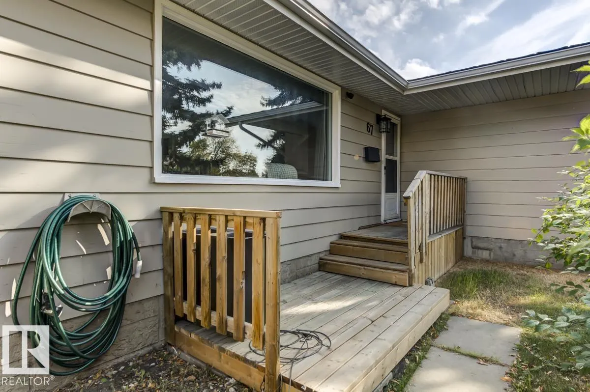67 CORINTHIA DR