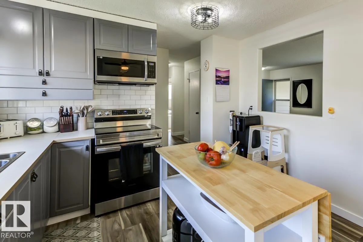 67 CORINTHIA DR
