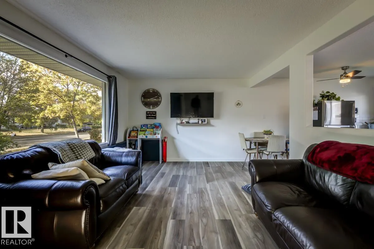 67 CORINTHIA DR