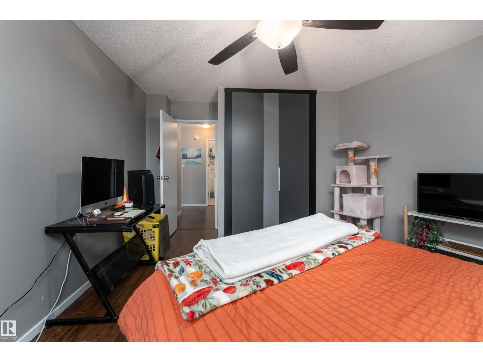 #508 10045 117 ST NW