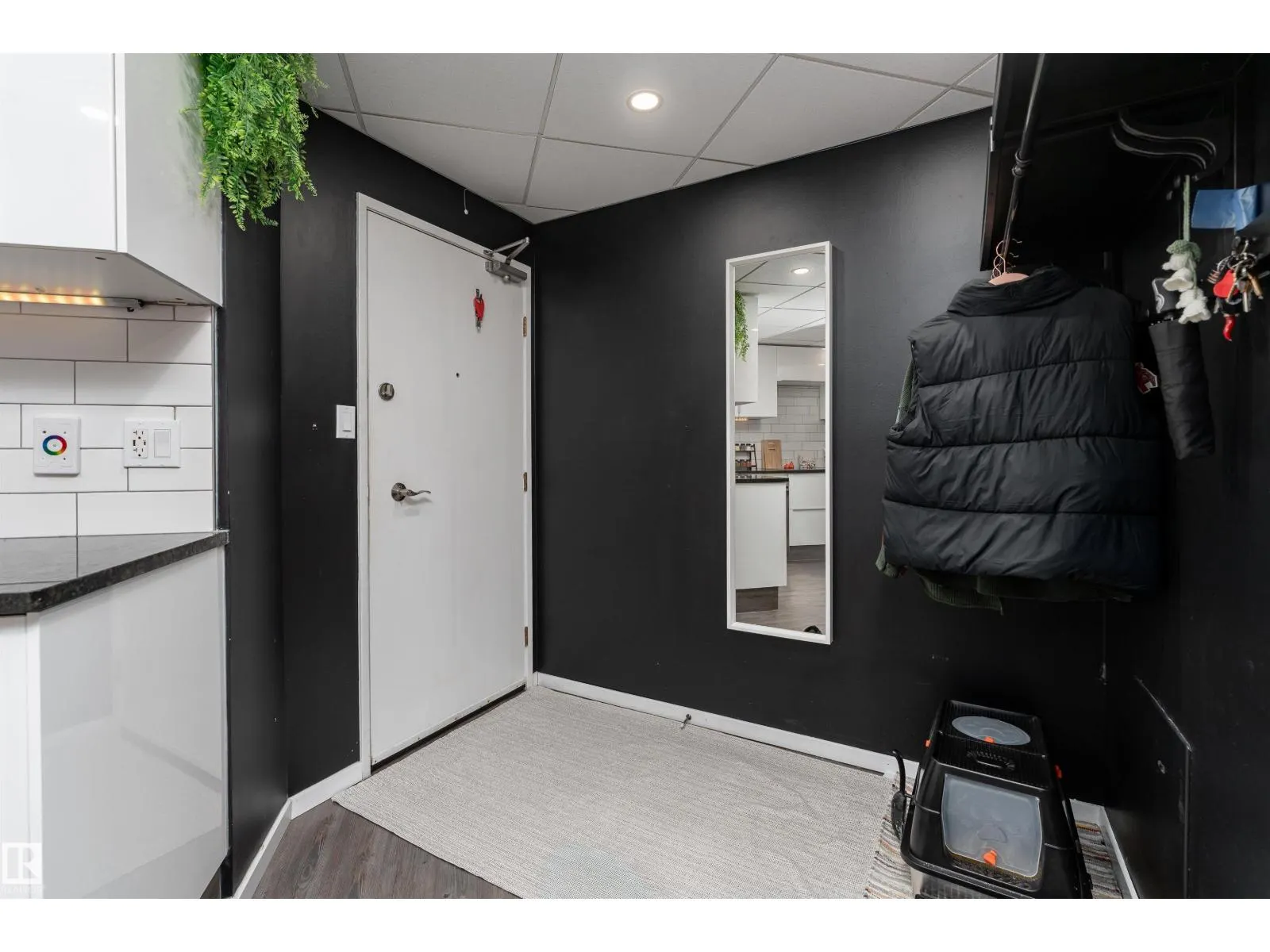 #508 10045 117 ST NW