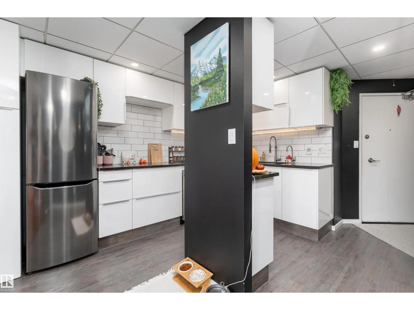 #508 10045 117 ST NW