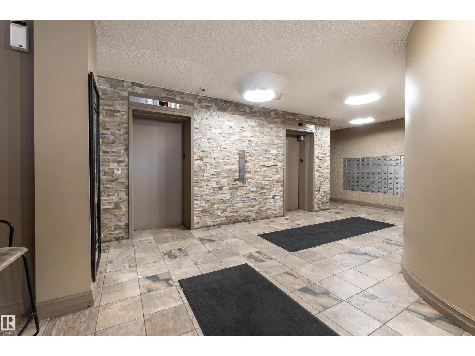 #508 10045 117 ST NW