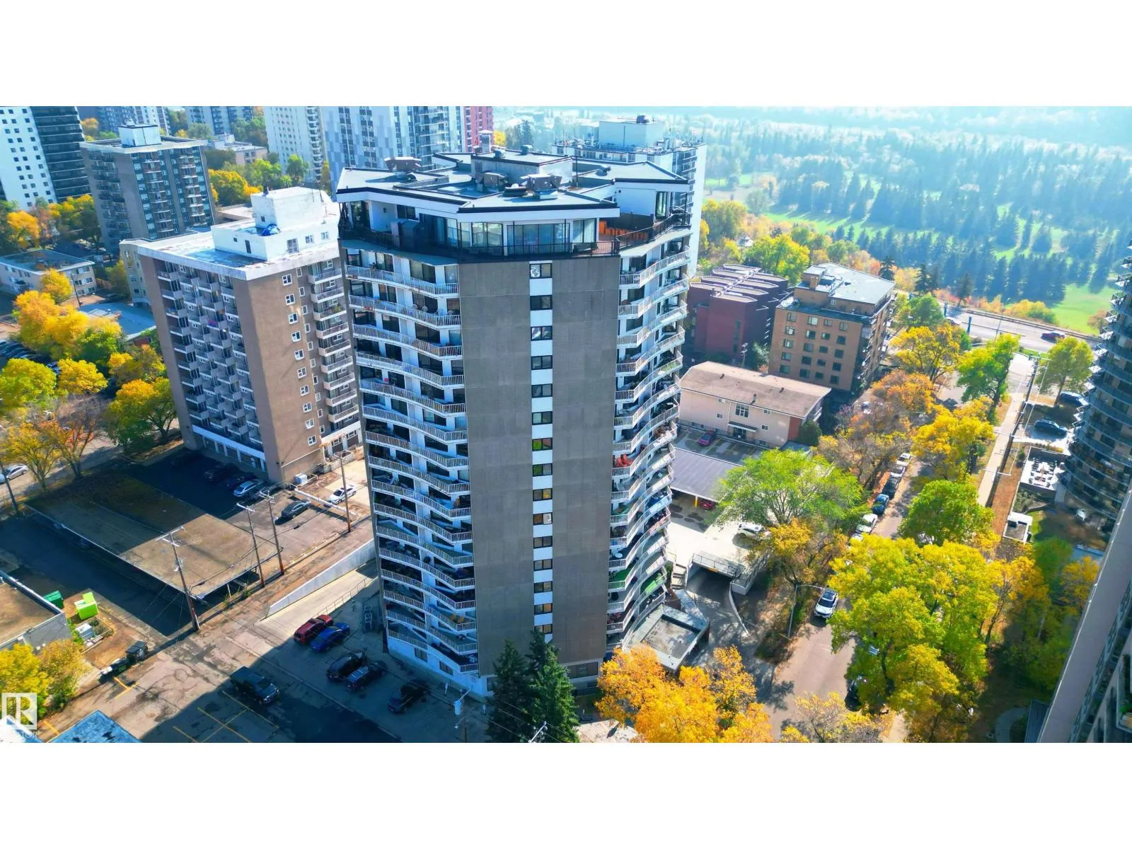 #508 10045 117 ST NW