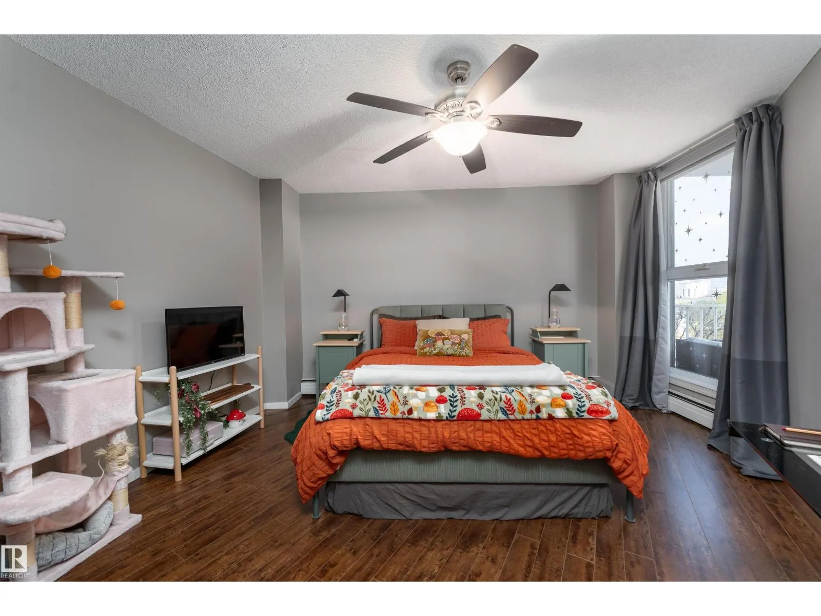 #508 10045 117 ST NW